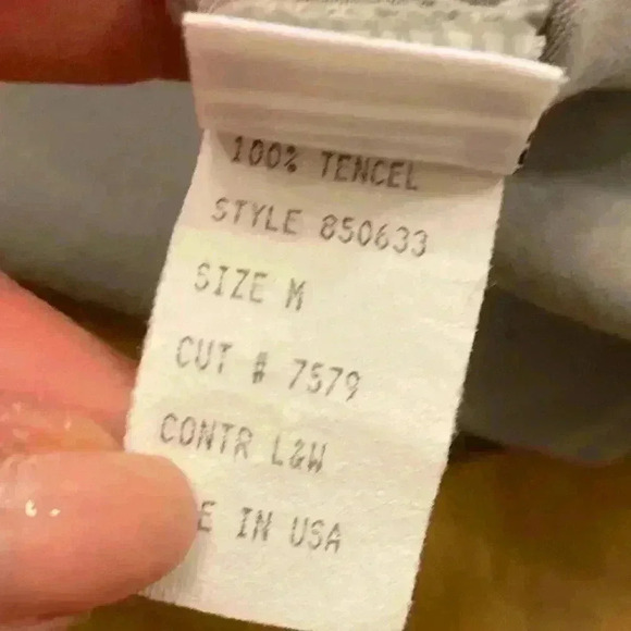 Cut Loose Women's Short Sleeve Button Down Tensel Soft Khake Blouse medium - Picture 10 of 11